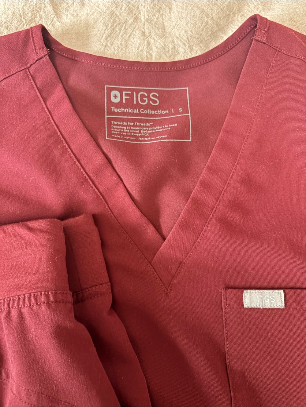 FIGS Women V-Neck Scrub Top and Pants in Burgundy - Picture 2 of 3